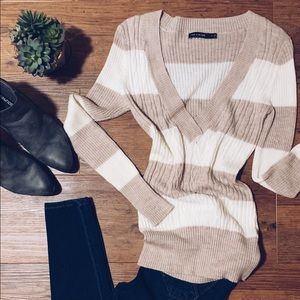 The Limited Medium Cream and White Knit Sweater